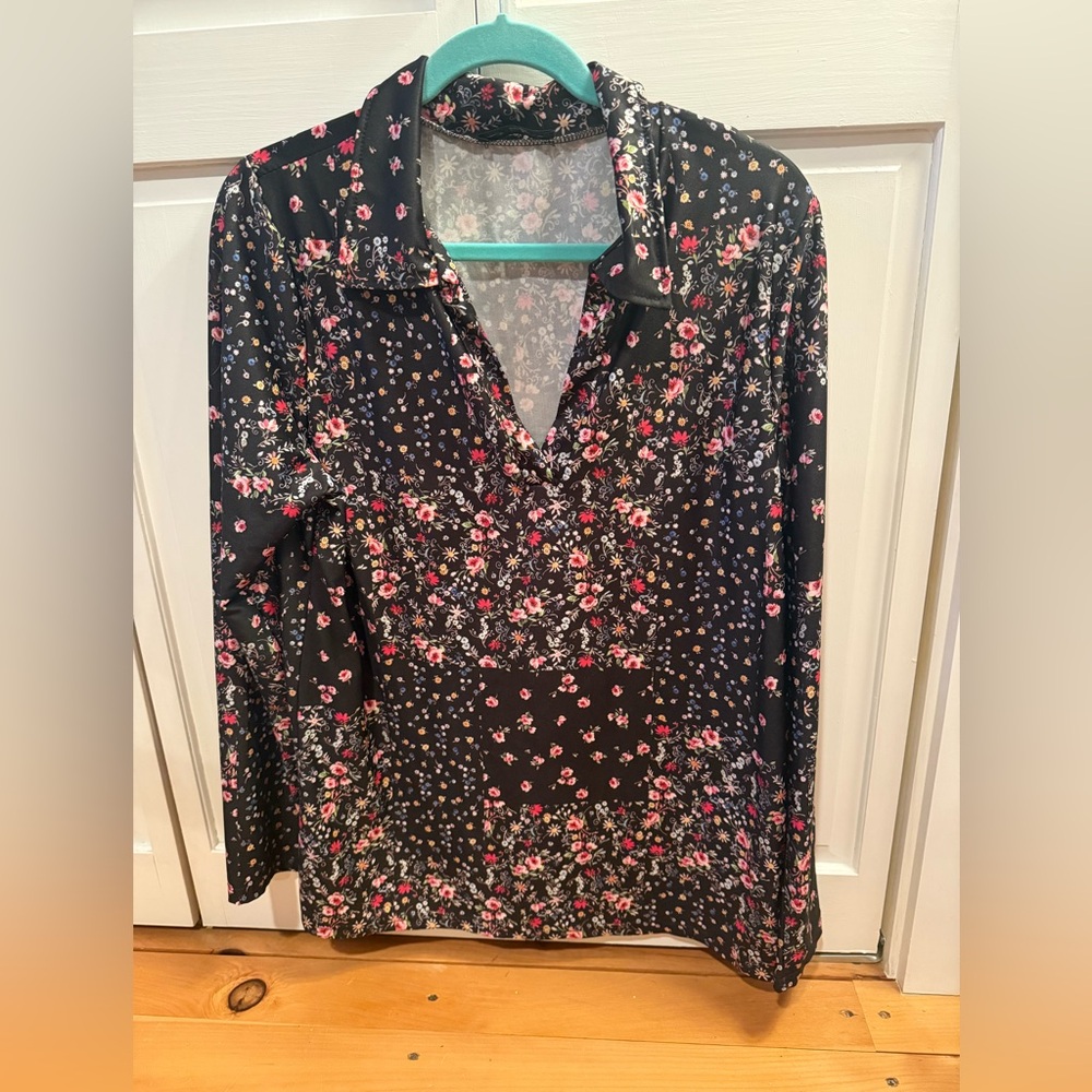 Loveu.dear color block Floral Blouse - Black and Pink